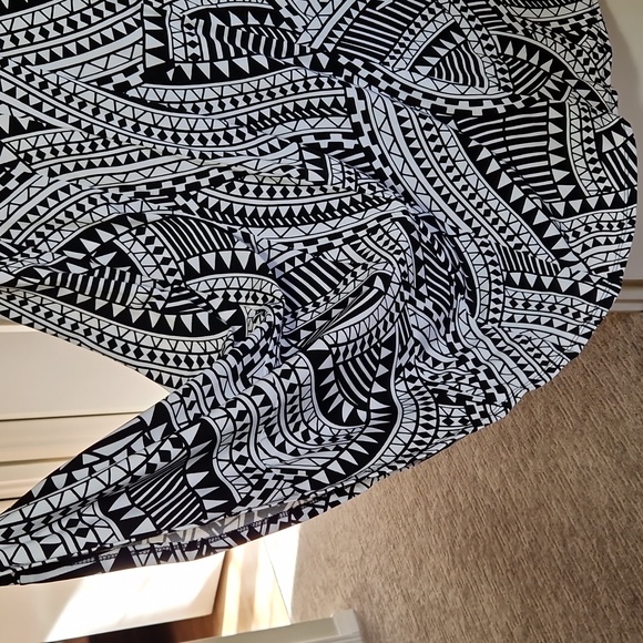 Black and white summer dress - Picture 4 of 5